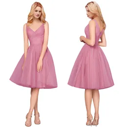 Elegant Knee-Length A Line Bridesmaid Dresses V Neck Zipper Back Tulle Pleated Country Beach Wedding Party Gowns BM0155
