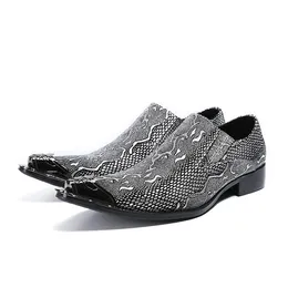 Lyx Zobairou varumärke andningsskontor Brogues Oxfords Skor för män Äkta Läder Italienska Loafers Guldklänning Sko Varar