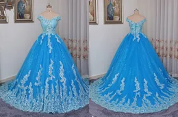 Elegant Off Axes Blue Quinceanera Klänningar V Neck Kortärmad Applika Lace Sequined Fabric Tulle Corset Back Chepa Prom Sweet 16 Dress