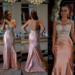 Lekkie Różowe Satynowe Sukienki Koronkowe Aplikacje Odwiedzają przez Backless Evening Suknie Bez Rękawów Sweep Sweep Women Formal Party Dress