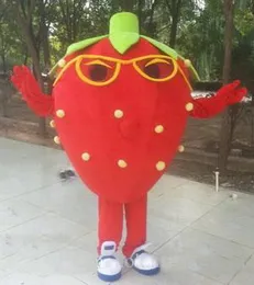 2018 Hot Sale EVA Material Strawberry Mascot Costumes Halloween Birthday Party Cartoon Apparel