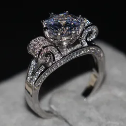 Romantiska Smycken Kvinnor Män Ring Round Cut 9mm 3CT 5A Zircon CZ 925 Sterling Silver Lovers Engagement Wedding Band Ring
