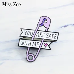 Miss Zoe Paars papier clip emaille pins little heart Broche Gift icoon Badge Denim Jeans Revers pin Kleding cap bag Creative gift meisje