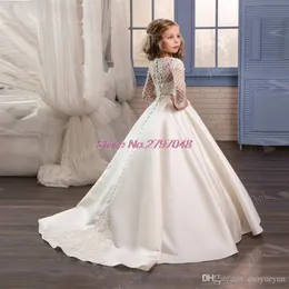 Gioiello maniche corte a mano con balze a fiori Increspature a palloncino Sweep Train Tulle Cute Flower Girl Dresses