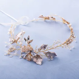 Delicate Gold Pearl Sieraden Hoofdband Tiara Tiara Wedding Haar Vine Accessoires Handgemaakte Floral Bridal Headpiece Women Hoofdbanden