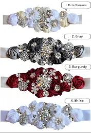 2022 Nytt bröllop Sashed Belt Silk Satin Handgjorda Blommor Med Sparkly Crystal Beaded Sequin Billiga Burgundy Champagne Bridal Sash Belt Vit