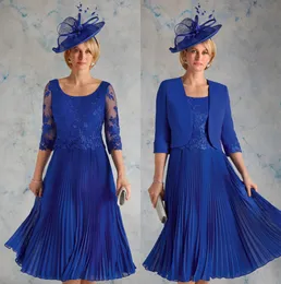 Königsblaue Spitze Kleider für die Brautmutter U-Ausschnitt mit halben Ärmeln Hochzeitsgastkleid Plissee-Chiffon-Knielange Abendkleider 326 326