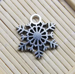 Hurtownie 50 sztuk Xmas Snowflake Charms Wisiorek Retro Biżuteria Dokonywanie DIY Brelok Antyczny Srebrny Wisiorek Dla Bransoletka Kolczyki 27 * 24 mm