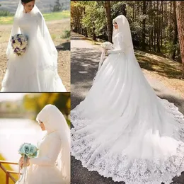 Saudiarabiska Dubai Mellanöstern Muslim Lace Bröllopsklänningar Vestidos de Novia High Neck Långärmade Applikationer Vintage Bridal Bröllopsklänningar