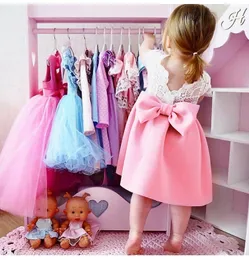 2018 New Summer Baby Girls Dress INS Children Fashion Fly Sleeve Lace Bowknot Princess Party Dresses 2 Colors Free Shipping