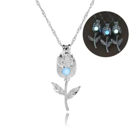 Hot Silver Plated Trendy Classic Rose Flowers Luminous Night Long Chain Naszyjnik Wisiorek Dla Kobiet Biżuteria