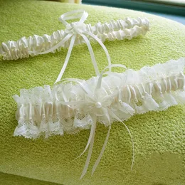 Auf Lager Mode 2 Stück Set Pearls Blumen formale Hochzeitsbein Garters Günstige Spitze Braut Strumpfband Sets Elfenbein