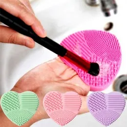 Färgrik hjärtaform Rengör make up Borstar Tvättborste Silikhandske Scrubber Board Kosmetiska rengöringsverktyg för sminkborstar