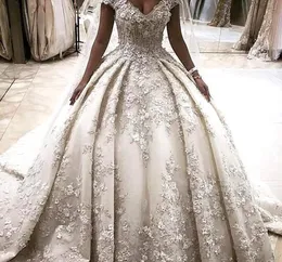 Ny prinsessa från axelbröllopsklänningarna 2019 Lyxiga applikationer Kyrkan Formell Bride Bridal Gowns Plus Size Custom Made