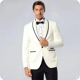 Nowe najnowsze projekty spant płaszczy Beige Groom Tuxedos Man Suits Man Blazers Kostium Homme szal Lapel Black Side Evening Party 708