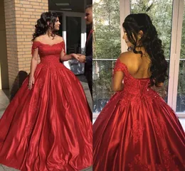 2024 Vestido de bola vermelha escura sexy vestidos quinceanera de apliques de renda de ombro de miçangas cetim Sweet 16 Poucos inchados de festas