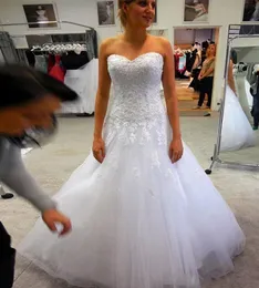 Hot Lace A-Line Suknia ślubna Plus Size Aplikacje z ramion Vestido de Noiva Wysokiej jakości sukienki ślubne Casamento