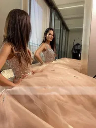 2020 Sparkly Champagne Quinceanera Pageant Prom Dresses Crystal Beaded Ball Gown Sweet 16 Dress Robes De Soirée Party Gowns Vestidos De