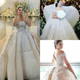 Luxury Beaded Wedding Dresses 2019 Off The Shoulder Sequined 3D Floral Appliqued Lace Bridal Gowns Sweep Train Vintage Bröllopsklänning