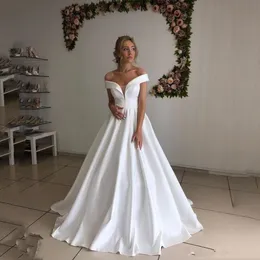 Abiti da sposa a maniche corte con spalle scoperte su misura semplice 2020 Abiti da sposa con lacci sul retro Sweep Train Satin A Line 04