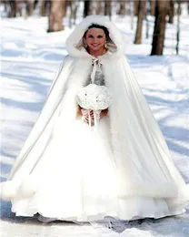 Eleganckie Ivory Bridal Okładki Faux Fur Wedding Cape Cloak Wysokiej Jakości Kurtki Ślubne Futro Płaszcz Zimowy Bridal Stule