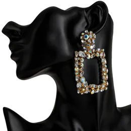 Enkel Style Crystal Square Stud Örhängen Kvinnor Lång Tass Örhängen för Presentfest Mode Smycken Tillbehör