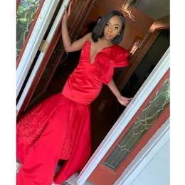 Ruffles One Shoules Mermaid Formell Aftonklänningar Puffy Skirt Appliques Beaded African Girls Red Prom Dress Robe Longue