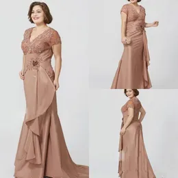 2020 Zarif Anne Gelin Elbiseler V Boyun Kısa Kollu Dantel Boncuk Sequins Abiye giyim Artı Boyutu Düğün Konuk Elbise