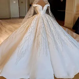 2022 Luxury Sparkly Arabic Off Shoulder Ball Gown Wedding Dresses Lace Sequins Crystal Beaded Open Back Chapel Train Plus Storlek Bröllopklänningar