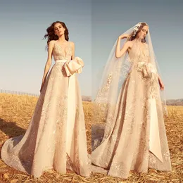 Piękne Zuhair Murad Linii Suknie Ślubne V Neck Bez Rękawów Koronki Aplikacja Aplikacja Cekiny Zroszony Suknie Ślubne Sweep Train Robe de Mariée