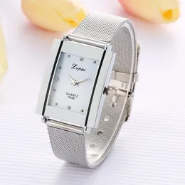 合金鋼の女性は女性のクォーツの腕時計を見る長方形のダイヤルの贅沢な腕時計女性の女性腕時計ギフトファッションジュエリーを見る
