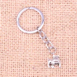 Neue Schlüsselbund 17*13mm Hunde Mops Bulldogge Anhänger DIY Men Autos Schlüsselkettenringhalter Keyring Souvenir Schmuck Geschenk