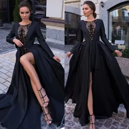 Designer schwarze Spitzen -Abschlussballkleider mit Jacke Batteau Nacken Langarmes Abendkleider Bodenlänge Plus Satin Formal Kleid 407