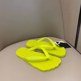 DHL Gratis frakt 20Ss Designer Flip Flops Beach Slippers Kvinnor Eva Non-Slip Men Skor Sommar Masculino Adulto Sapatos Hombre Sapatenis