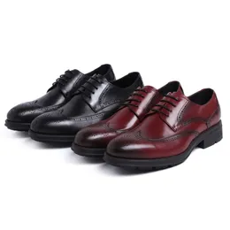 Mężczyźni Buty Work Wear Style Round Toe Soft-Sole Cowhide Wedding Moda Oxfords Chaussure Homme