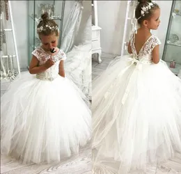 Vit härlig söt blomma flicka klänningar 2019 vintage prinsessa appliqued dotter toddler vackra barn formella första heliga kommunion klänningar