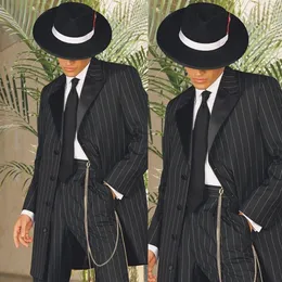 2020 Black Stripe Wedding Suits New Fashion Mens Peaked Long Groom Tuxedos Prom Party 2 Pieces266Q