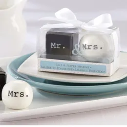 Ceramic Salt Pepper Shaker Mr. Mrs. Seasoning Jar Can BBQ Condiment Canister Kitchen Cruet Wedding Favors NO385