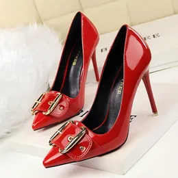 лакированная кожа на высоких каблуках женские туфли на высоком каблуке итальянские туфли женские дизайнеры сексуальные туфли женщины на высоких каблуках женские туфли на шпильке аяккаби