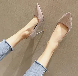 Gold Süet Lady Tasarımcı Pompalar Seksi Kadınlar Parlak Deri Saçlı Ayak Ayak parmakları Stiletto Elbise Ayakkabı Parti Yüksek Topuk Ayakkabıları 5605