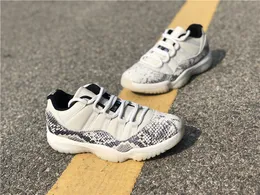 2019 Bästa 11 Autentiska Låg Snake Light Bone Snakeskin Vit Svart Rök Grå Xi 11s Man Basket Skor Sport Sneakers CD6846-002 med låda