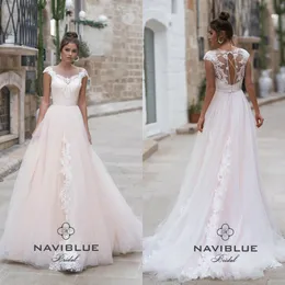 2020 Abiti da sposa champagne bohémien Scollo rotondo Appliqued Maniche ad aletta Abito da sposa Increspato Sweep Train Abiti in pizzo su misura De Mari￩e