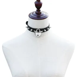 Klistermärke Lock Love Halsband Choker Collar Leather Heart Halsband med viktiga modeuttalande smycken Will och Sandy
