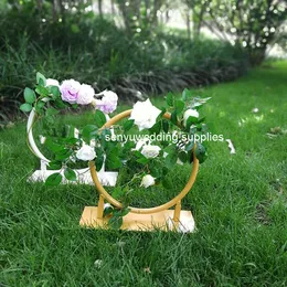 Nowy Styl Złoty Świecznik Posiadacze Metalowe Świecznik Kwiat Wazon Tabela Centerpiece Event Flower Rack Road Lead Wedding Decoration SEYU0173