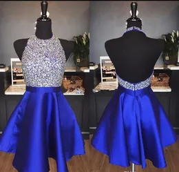 2019 Royal Blue Sparkly Homecoming klänningar En linje halter rygglös pärlor korta festklänningar för prom abiti da ballo skräddarsydd