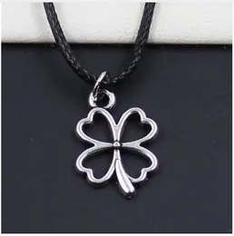 Gratis skepp 20st / lot antikvitet Silver Lucky Four Leaf Clover Choker Charms Black Leather Halsband DIY