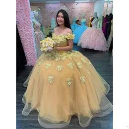 Goldene luxuriöse Spitzenperlen Quinceanera Prom Kleider Schatz Handblumen Tüll Abendparty süßes 16 Kleid