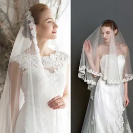Lace Appliqued Bridal Veils One Layer Toppkvalitet Lacy Bridal Tillbehör Enkel Veil för Bride Custom Made