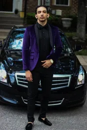 Brand New One Button Purple Velvet Groom Tuxedos Szal Kapel Mężczyźni Garnitury Ślub / Prom / Kolacja Best Man Blazer (Kurtka + Spodnie + Krawat) W312