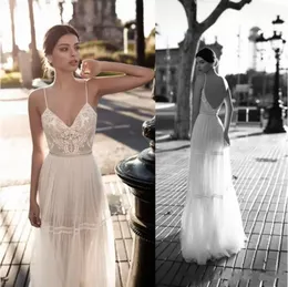 Gali Karten Billiga Bröllopsklänningar 2019 Lace V Neck Bohemian Bridal Gowns Spaghetti Straps En linje Baklösa Sexiga Sommar Slott Bröllopsklänningar